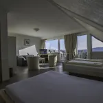 Schneider Hotel